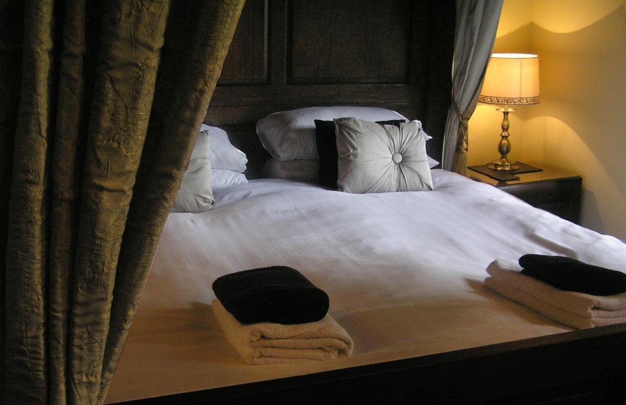 Townhouse Rooms Truro Exteriör bild